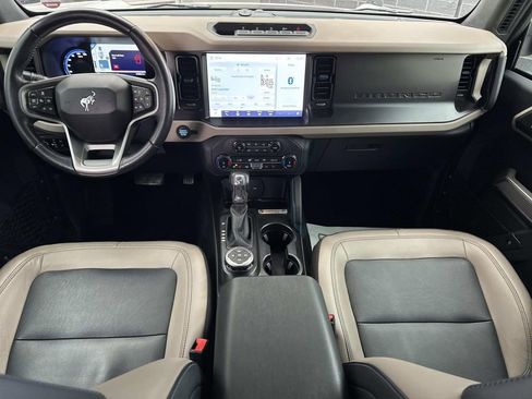 Used 2022 Ford Bronco Wildtrak image 15