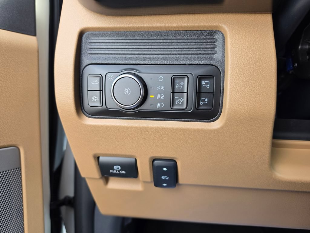 New 2026 Ford F250 Lariat w/ Tremor Off-Road Package AWD/4WD image 24