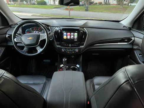 Used 2019 Chevrolet Traverse RS FWD image 16