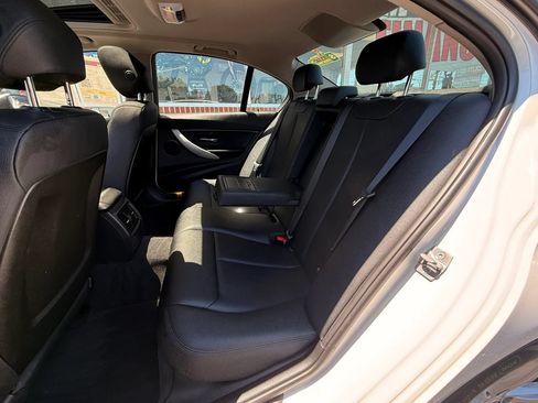 Used 2014 BMW 320i xDrive Sedan AWD/4WD image 10