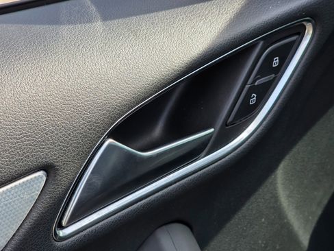 Used 2018 Audi Q3 2.0T Premium w/ Convenience Package image 25