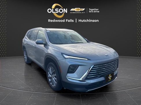 Used 2025 Buick Enclave Preferred image 7