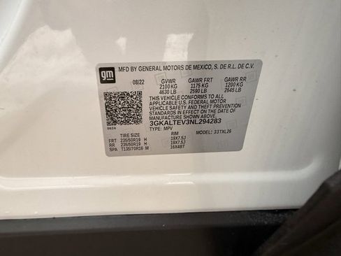 Used 2022 GMC Terrain SLE w/ Driver Convenience Package image 28