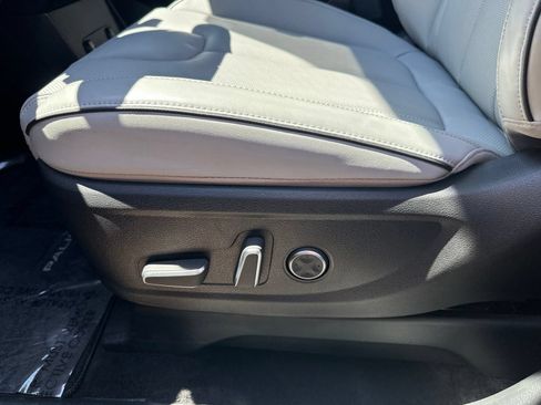 Used 2025 Hyundai Palisade SEL AWD/4WD image 12