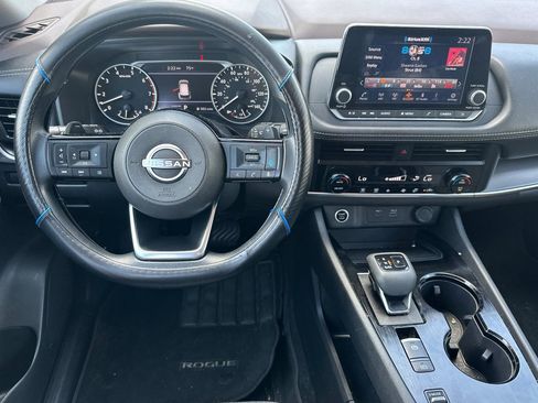 Used 2023 Nissan Rogue SV FWD image 16