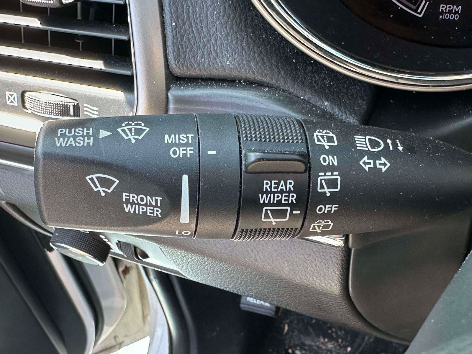 Used 2020 Jeep Grand Cherokee Limited w/ Luxury Group II AWD/4WD image 23