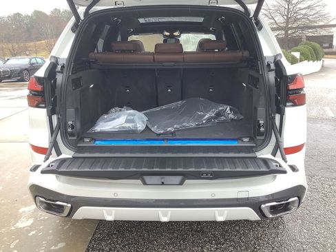 Used 2026 BMW X5 xDrive50e w/ M Sport Package AWD/4WD image 32