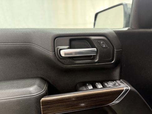 Used 2019 Chevrolet Silverado 1500 LT w/ All-Star Edition image 13