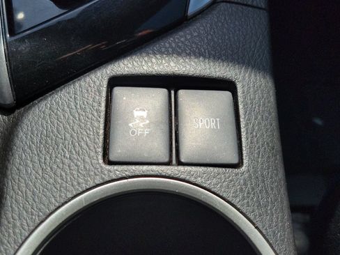 Used 2017 Toyota Corolla SE FWD image 29