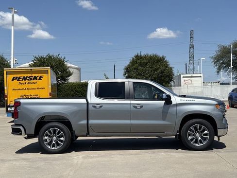 New 2026 Chevrolet Silverado 1500 LT w/ Convenience Package II image 3