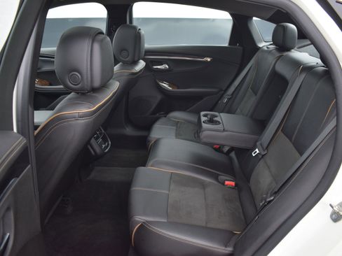 Used 2014 Chevrolet Impala LT image 12