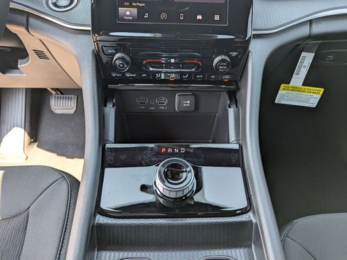 New 2025 Jeep Grand Cherokee 4WD image 27