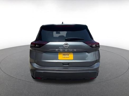 Used 2025 Nissan Rogue SV FWD image 12