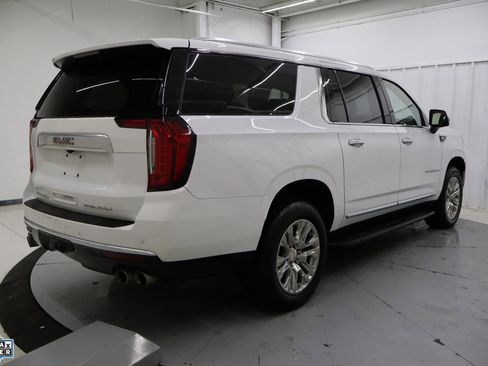 Used 2024 GMC Yukon XL Denali image 2
