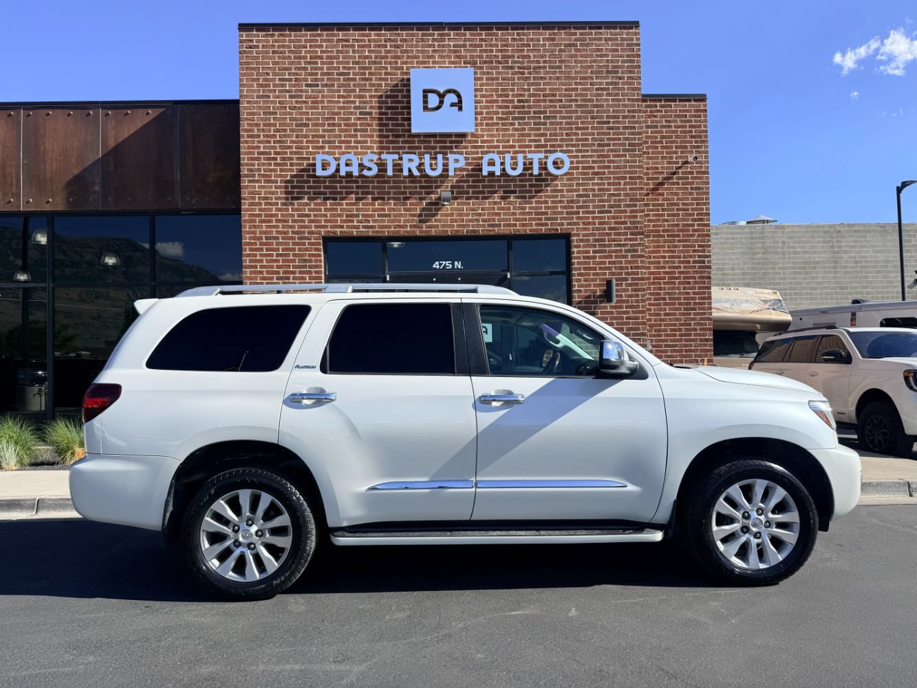 Used 2018 Toyota Sequoia Platinum w/ Carpet Mat Package AWD/4WD image 9