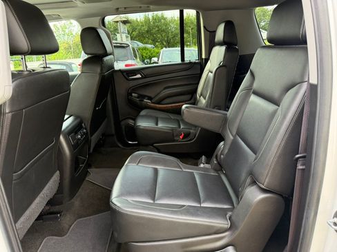 Used 2017 Chevrolet Suburban Premier AWD/4WD image 19