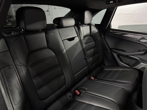 Used 2021 Porsche Macan Turbo w/ Premium Package Plus (PF0) AWD/4WD image 52