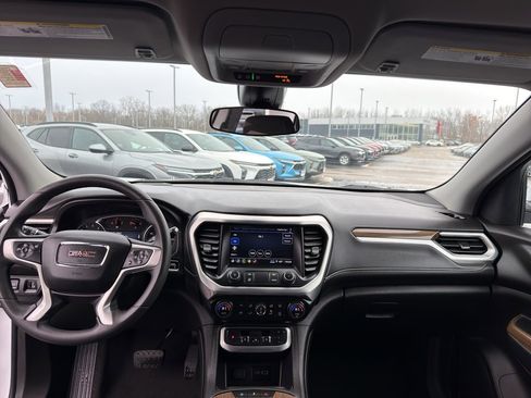 Used 2023 GMC Acadia SLE w/ Driver Convenience Package image 29
