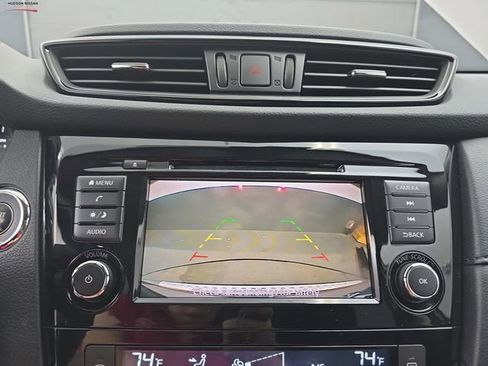 Used 2020 Nissan Rogue SV image 28