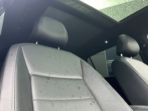 Used 2019 Volkswagen Tiguan SEL R-Line image 19