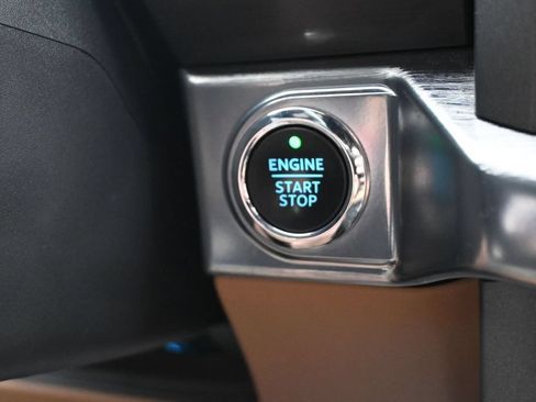 Used 2023 Ford F150 Lariat w/ Equipment Group 502A High AWD/4WD image 27