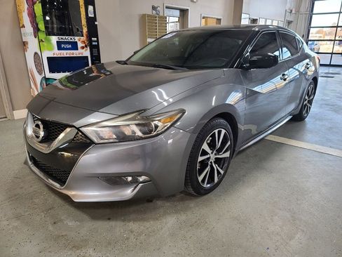 Used 2017 Nissan Maxima 3.5 S image 2