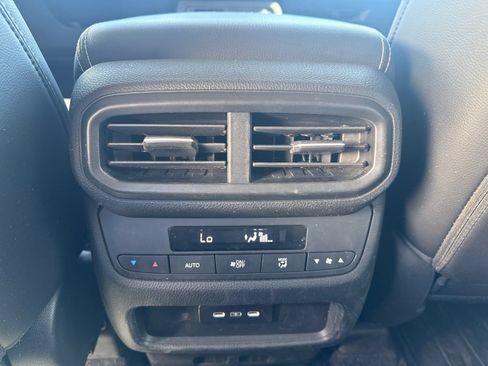Used 2025 Honda Pilot EX-L image 14
