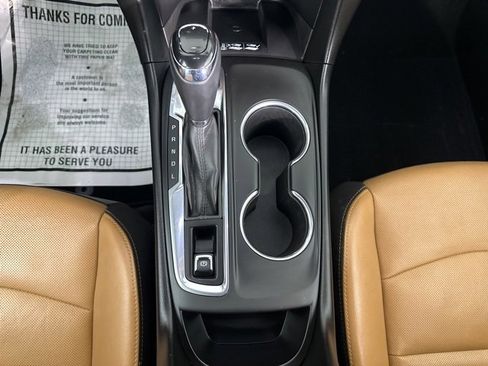 Used 2018 Chevrolet Equinox Premier image 17