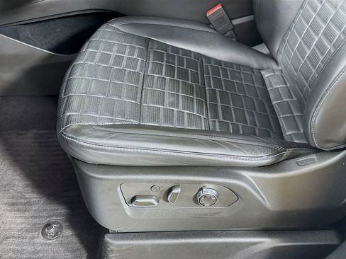 Used 2023 Cadillac Escalade Sport Platinum w/ LPO, ONYX Package image 24