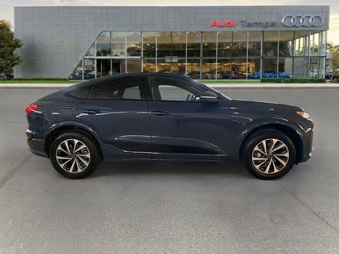 New 2027 Audi Q6 e-tron Premium AWD/4WD image 2