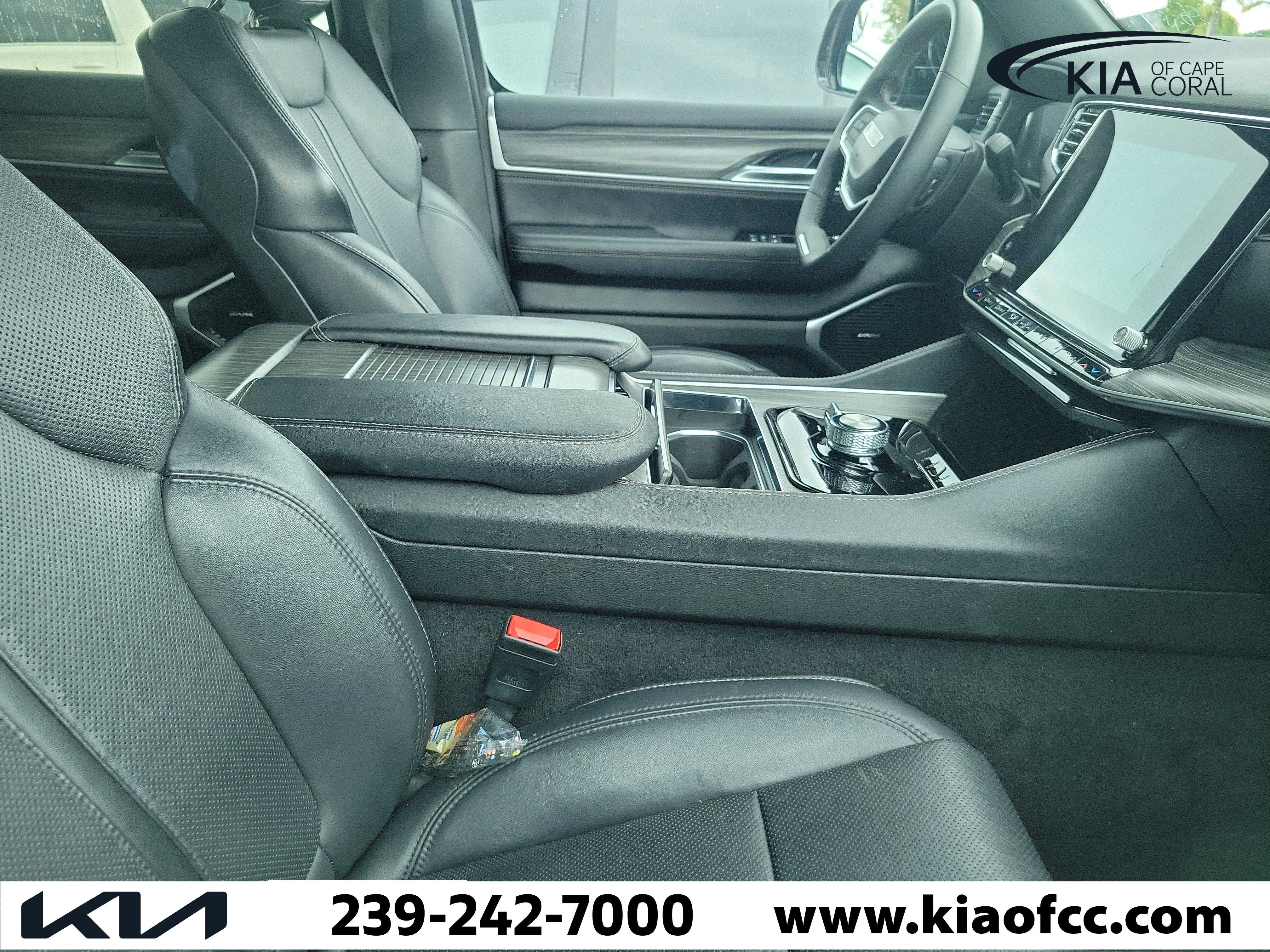 Used 2024 Jeep Wagoneer Series II AWD/4WD image 9