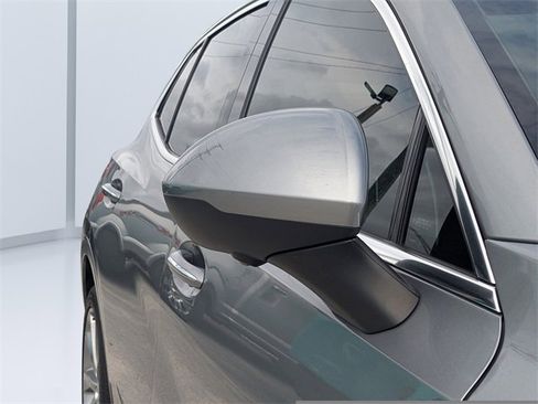 Used 2023 Buick Envision Avenir image 11