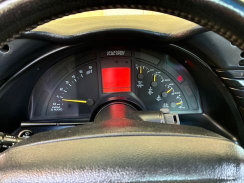 Used 1995 Chevrolet Corvette Coupe RWD image 15