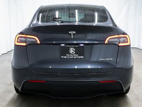 Used 2024 Tesla Model Y Long Range image 5