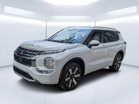 New 2026 Mitsubishi Outlander SEL image 7