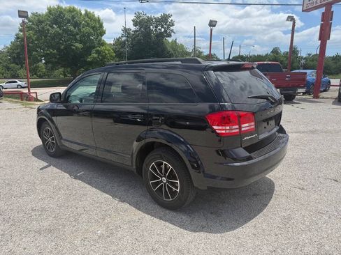 Used 2018 Dodge Journey SE w/ Popular Equipment Group FWD image 7