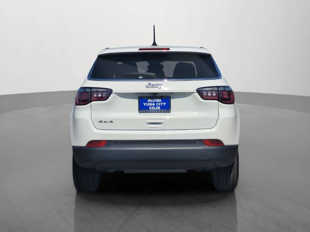 Used 2025 Jeep Compass Sport AWD/4WD image 5