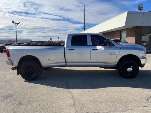 Used 2016 RAM 3500 Tradesman w/ Chrome Appearance Group image 7