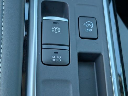 New 2026 Nissan Pathfinder SL image 16