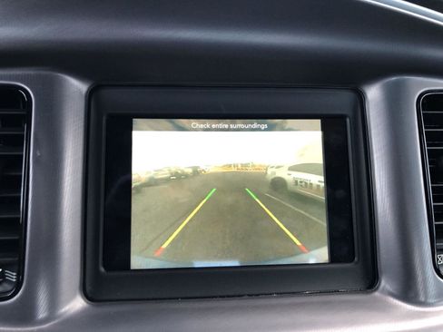 Used 2022 Dodge Charger SXT w/ Blacktop Package image 16