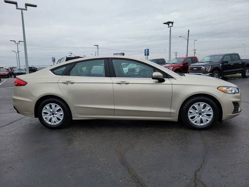 Certified 2019 Ford Fusion S image 3
