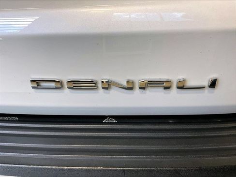 Used 2023 GMC Yukon Denali AWD/4WD image 30