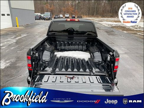 Used 2023 Nissan Frontier SV w/ Midnight Edition Package image 14