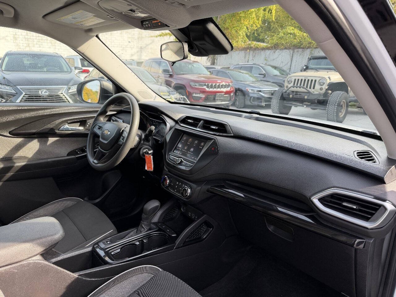Used 2021 Chevrolet TrailBlazer LS FWD image 8
