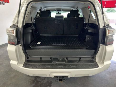 Used 2019 Toyota 4Runner SR5 AWD/4WD image 12