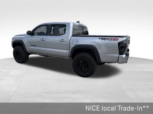 Used 2021 Toyota Tacoma TRD Off-Road AWD/4WD image 10