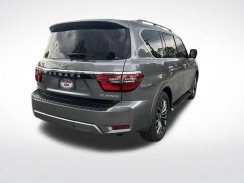 Used 2023 Nissan Armada Platinum w/ Captain's Chairs Package RWD image 5
