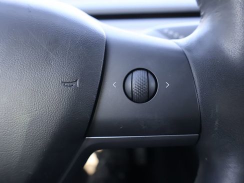 Used 2019 Tesla Model 3 Long Range RWD image 37