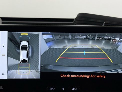 Used 2023 Toyota bZ4X Limited image 29