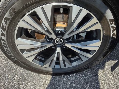 Used 2021 Nissan Rogue SV w/ Premium Package AWD/4WD image 35